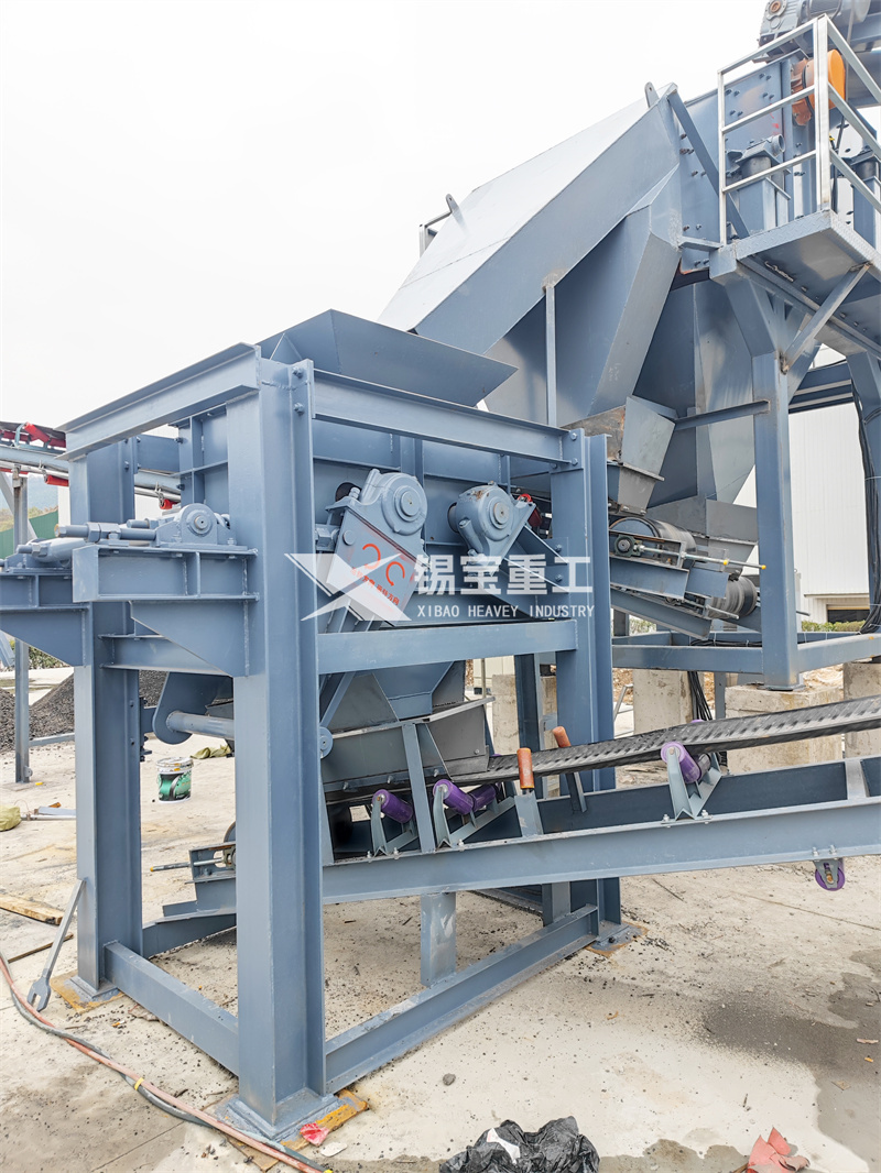 瀝青銑刨料破碎篩分設(shè)備2 瀝青銑刨料破碎篩分設(shè)備2